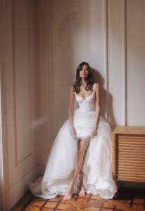 Promise 4 wedding dress by woná concept