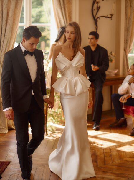 Fiesta 1 wedding dress by Eva Lendel from Love Story collection