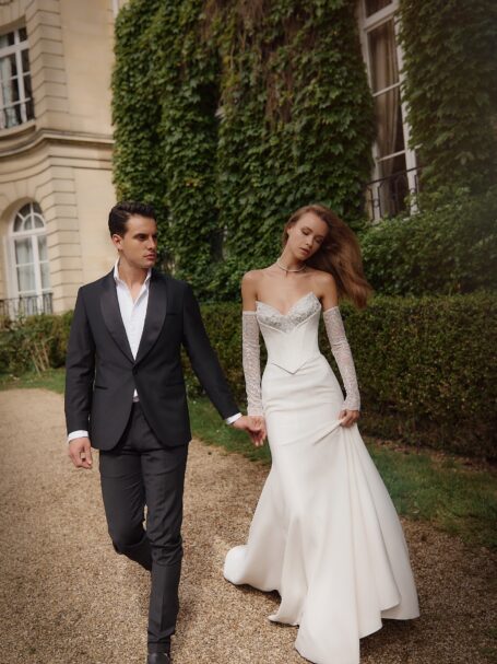 Noemi 1 wedding dress by Eva Lendel from Love Story collection