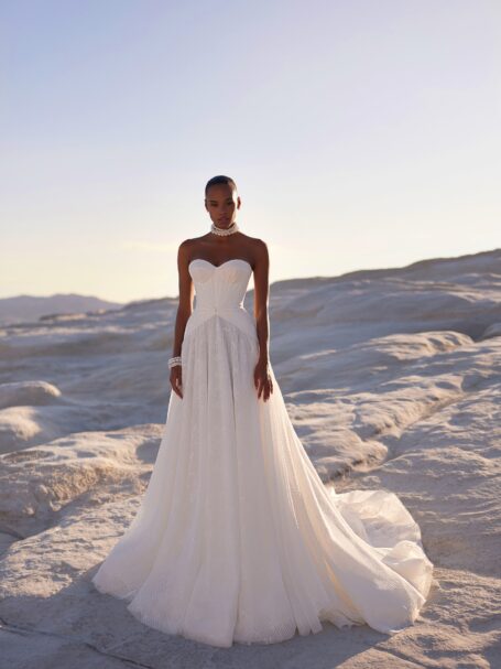 Arlet 1 весільна сукня Eva Lendel з колекції Venus