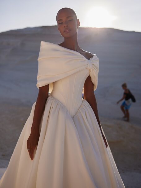 Este 2 весільна сукня Eva Lendel з колекції Venus