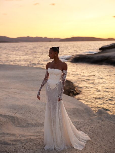 Milos 2 весільна сукня Eva Lendel з колекції Venus