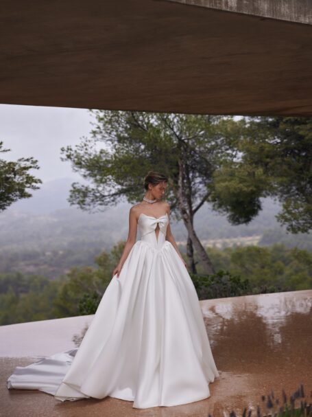 Bari dress 1 by Eva Lendel from Less is More V