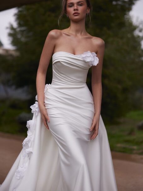 Capella dress 2 by Eva Lendel from Less is More V